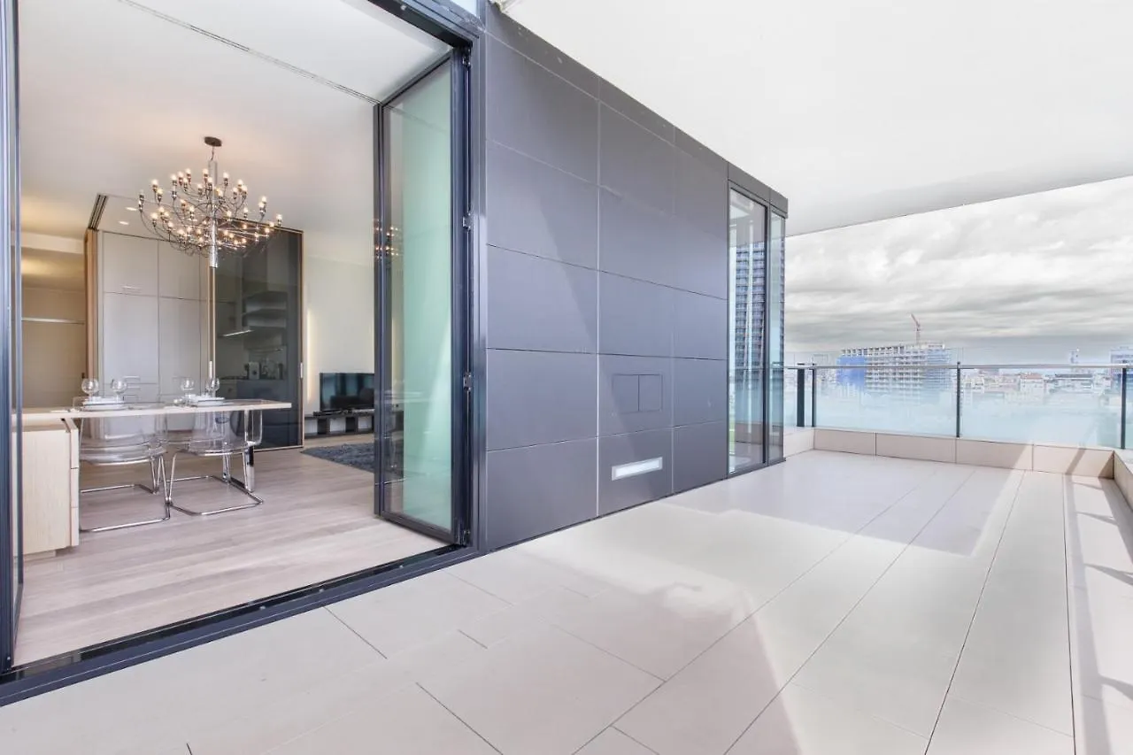 Stylish Elegant Apartment In Torre Solaria With Exclusive Milan'S View Milan