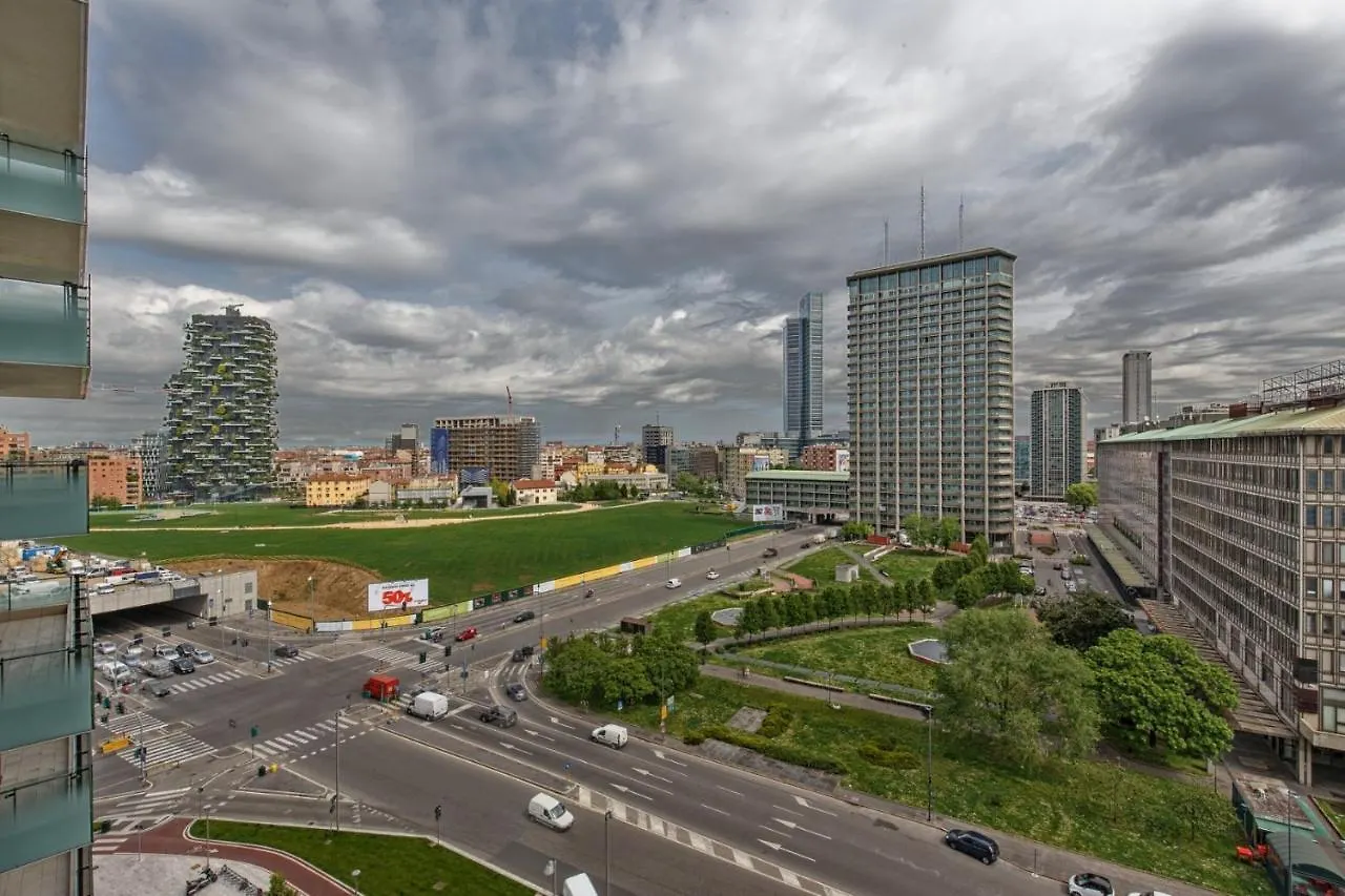Stylish Elegant Apartment In Torre Solaria With Exclusive Milan'S View