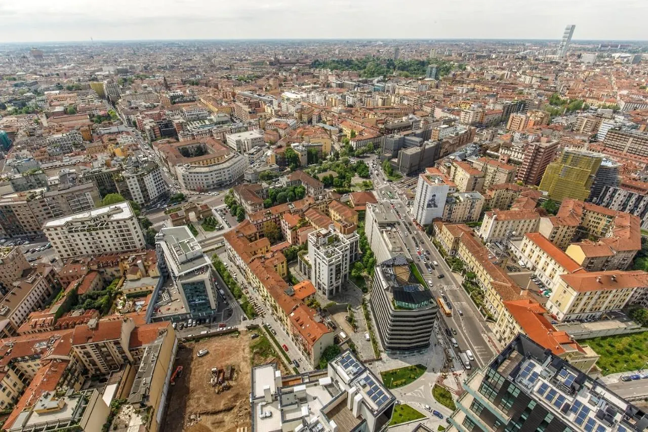 Stylish Elegant Apartment In Torre Solaria With Exclusive Milan'S View Italy