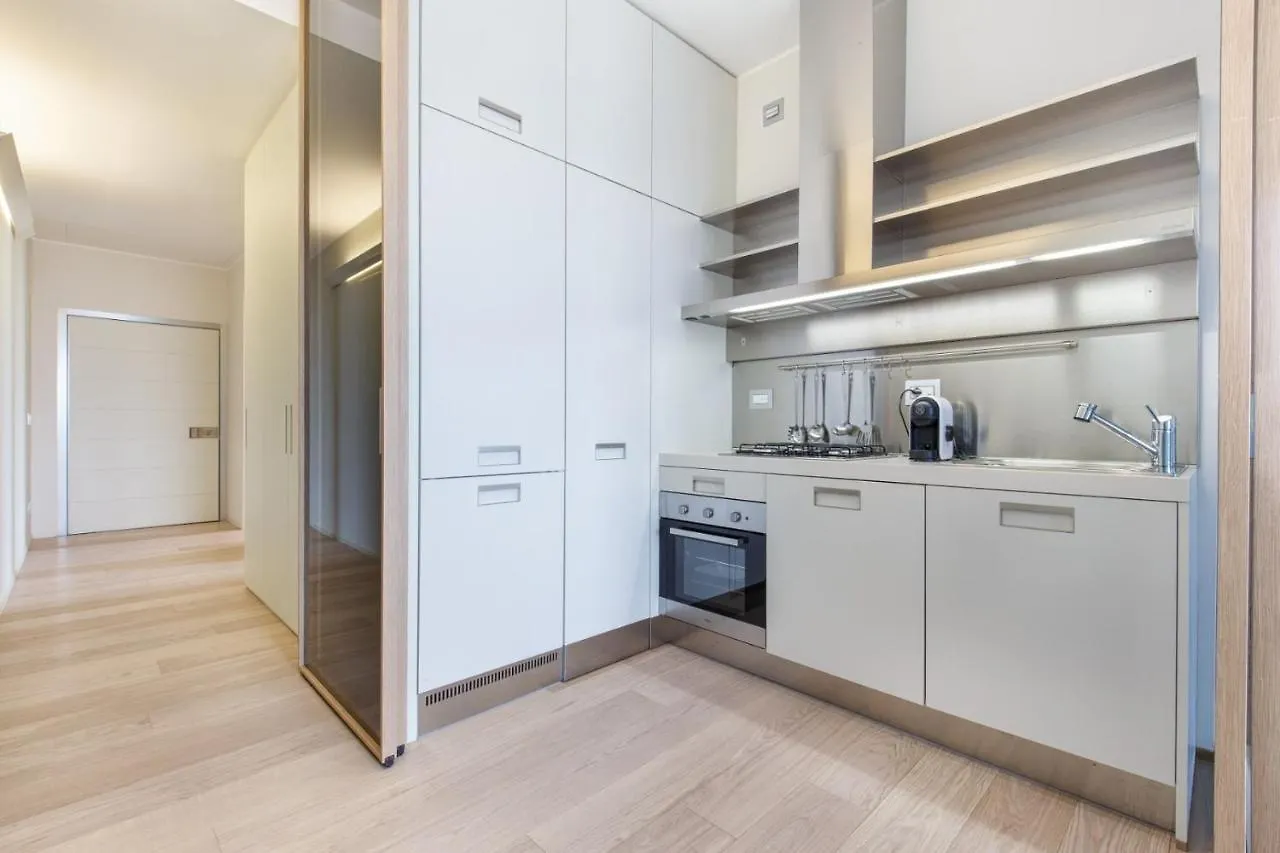 Stylish Elegant Apartment In Torre Solaria With Exclusive Milan'S View